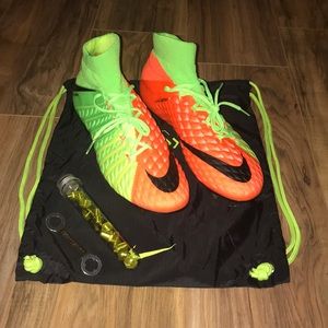 NIKE HYPERVENOM PHANTOM 3 AC SOCCER CLEATS